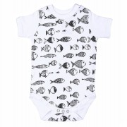 Body bebê unissex peixes manga curta suedine branco