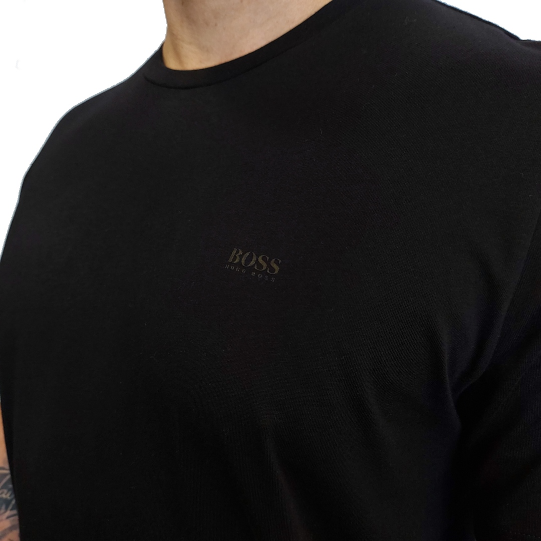 Camiseta Hugo Boss com decote redondo