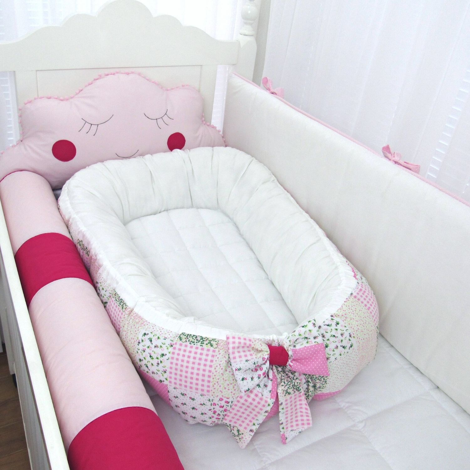 Ninho de bebê redutor de berço com almofada personalizado rosa e branco patchwork