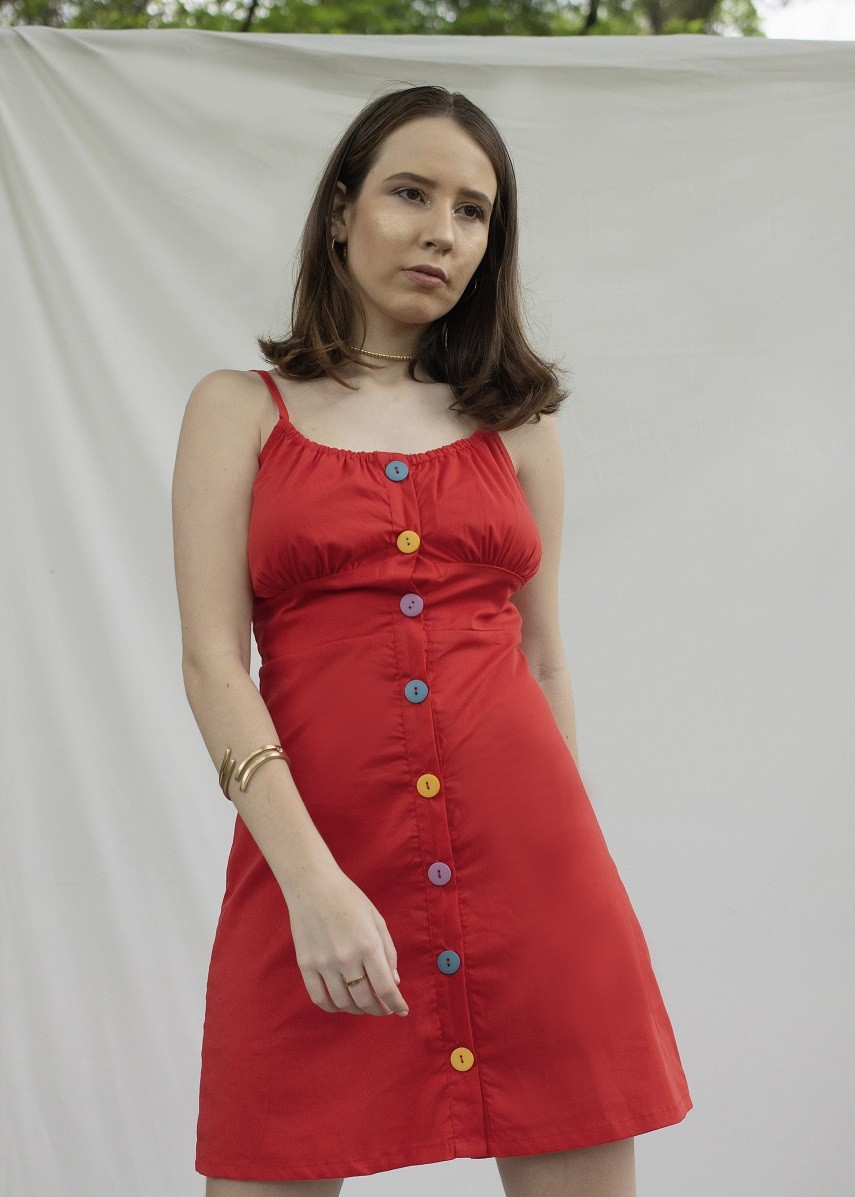 Vestido mini alça e botões colorido