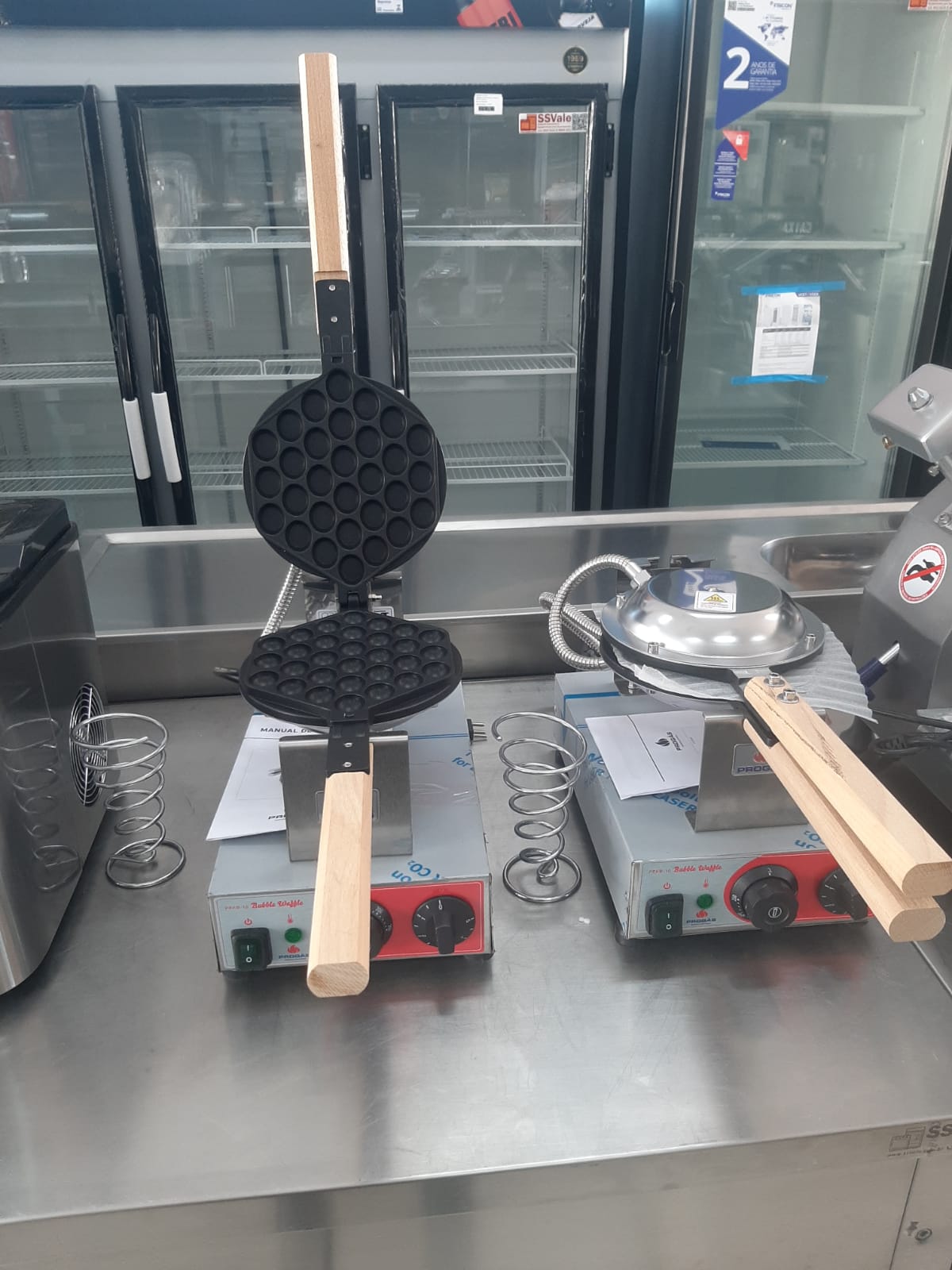 Máquina de Bubble Waffle Elétrica 220v Progás + Suporte para Bubble Waffle