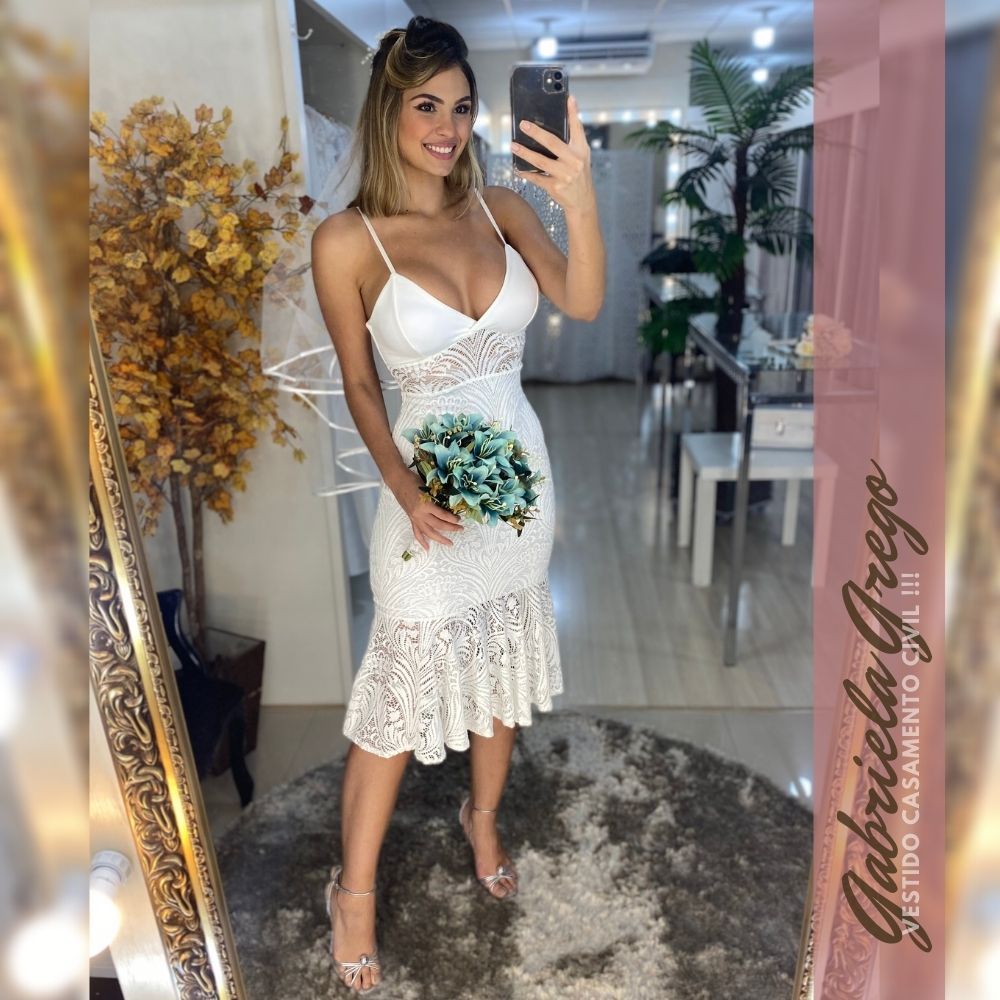 Vestido Midi em Renda Veneza e Crepe Viscose / Indicado para Casamento Civil, Praia, Campo e Pré Wedding