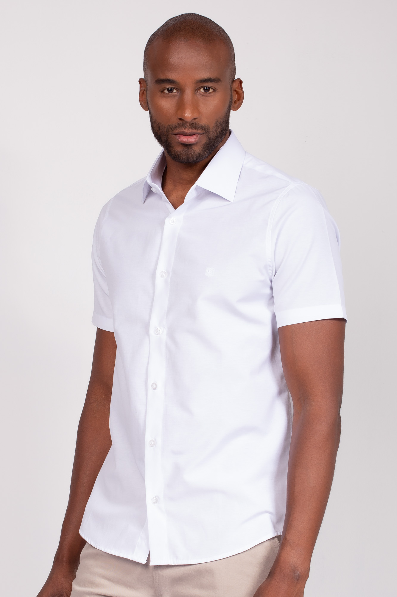 Camisa Manga Curta Slim Passa Fácil Branca