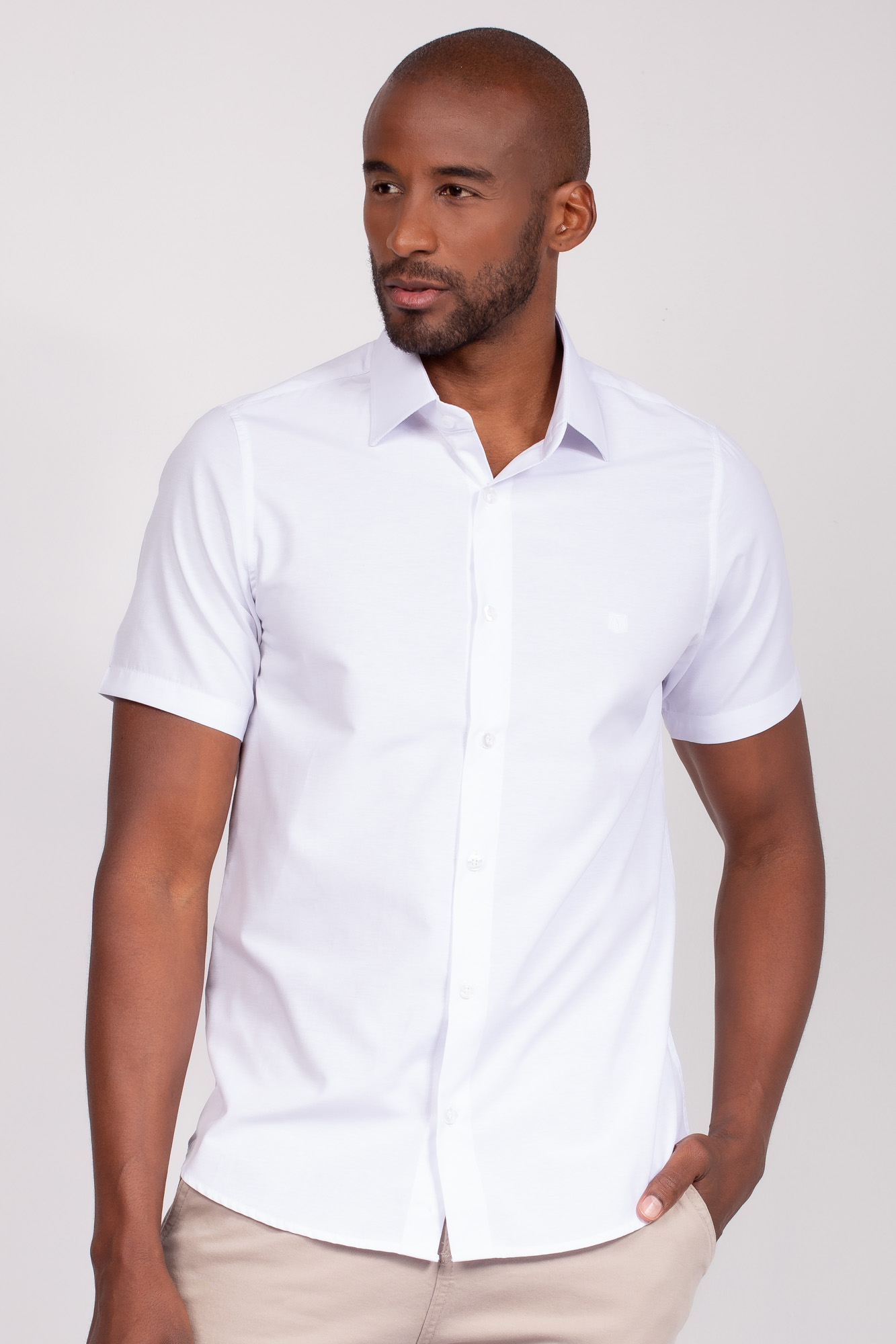 Camisa Manga Curta Slim Passa Fácil Branca