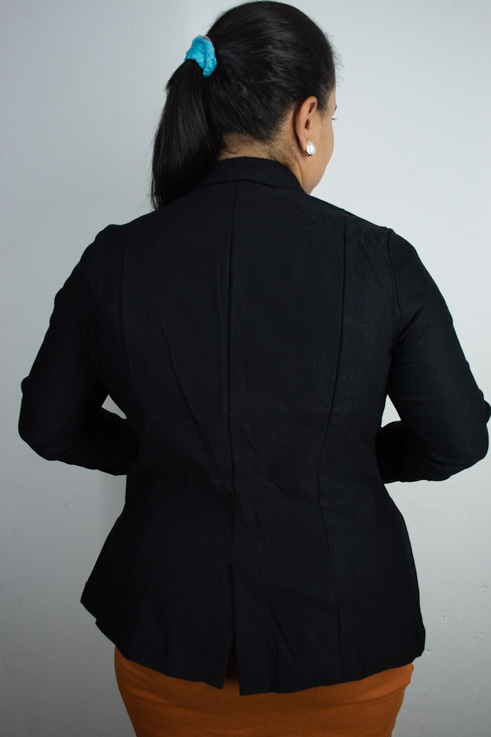 Blazer social feminino Moda evangélica preto com botões