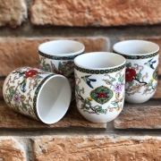 Kit 4 Copos de Chá Oriental em Cerâmica Floral