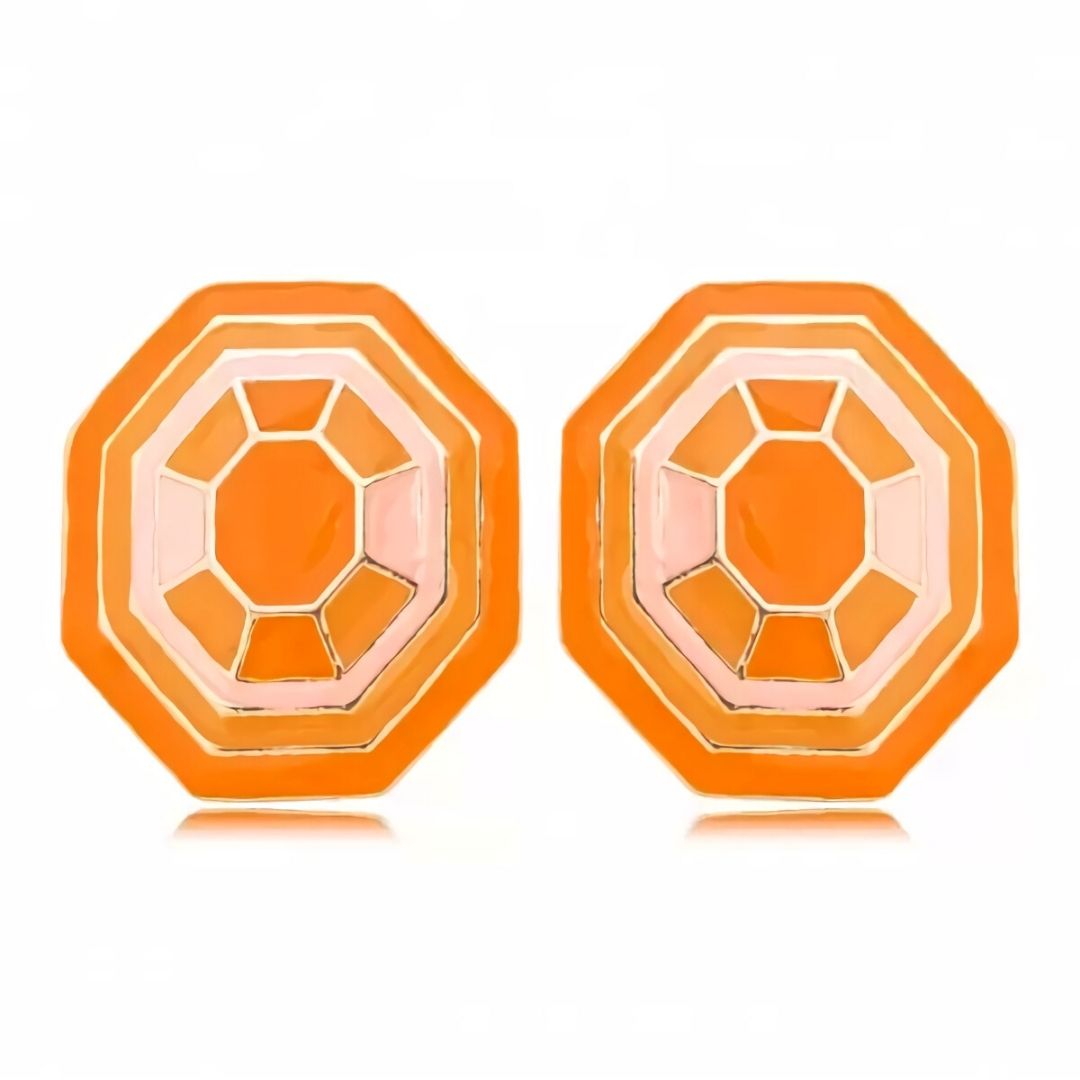 Brinco esmaltado laranja octogonal com detalhes folheado em ouro 18K