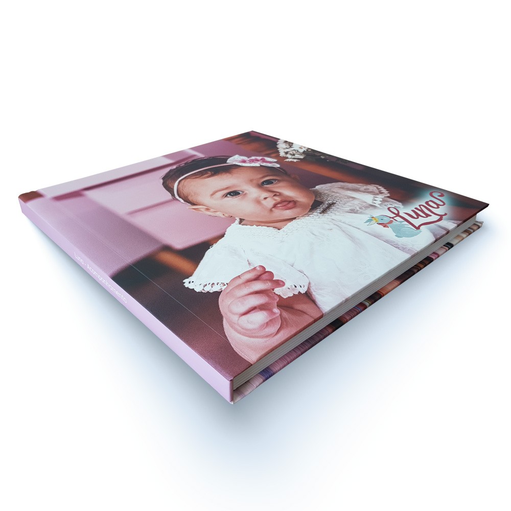 Álbum de Acompanhamento Infantil - Capa Dura Fotográfica - Formato Quadrado