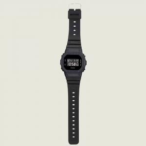 Relógio Casio G- Shock Digital Masculino DW-5600BB-1DR