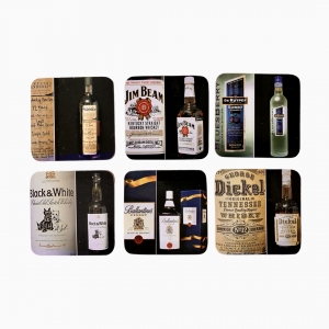 Jogo Porta Copos /Pires 6 pçs Rotulos Whisky Vinho fundo Cortiça 11 cms
