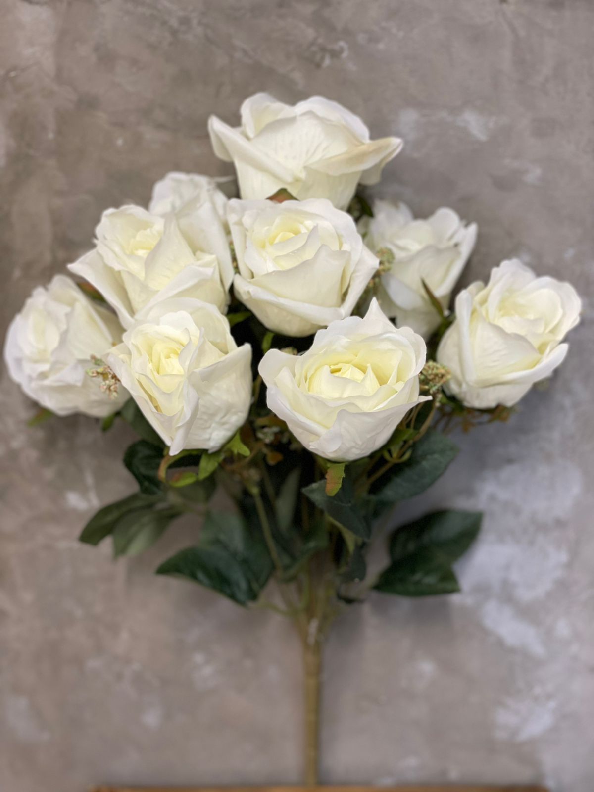 Buquê de Rosas - Branco de 44cm