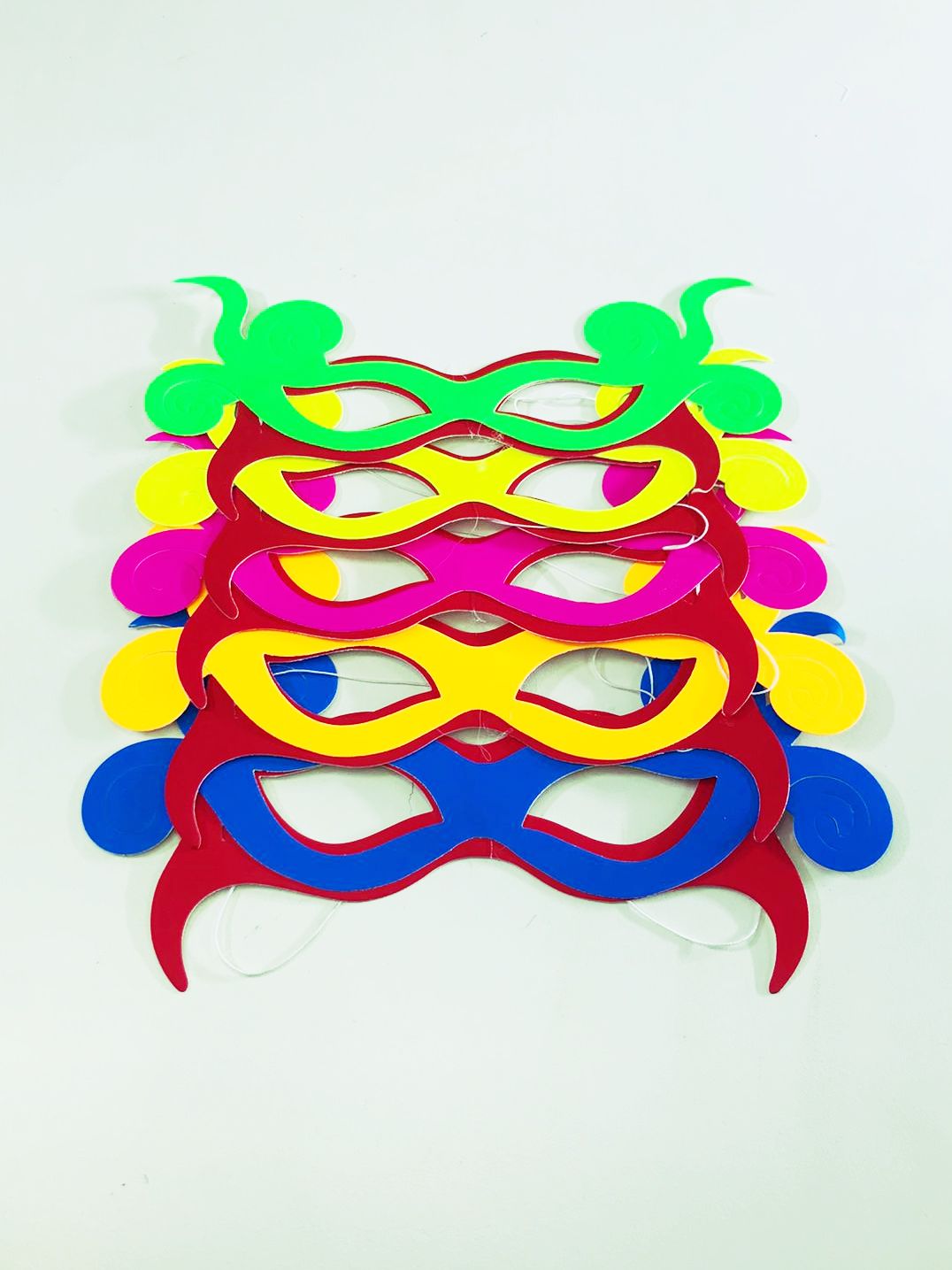 Máscara Tiazinha Papel Neon  12 unidades Sortidadas