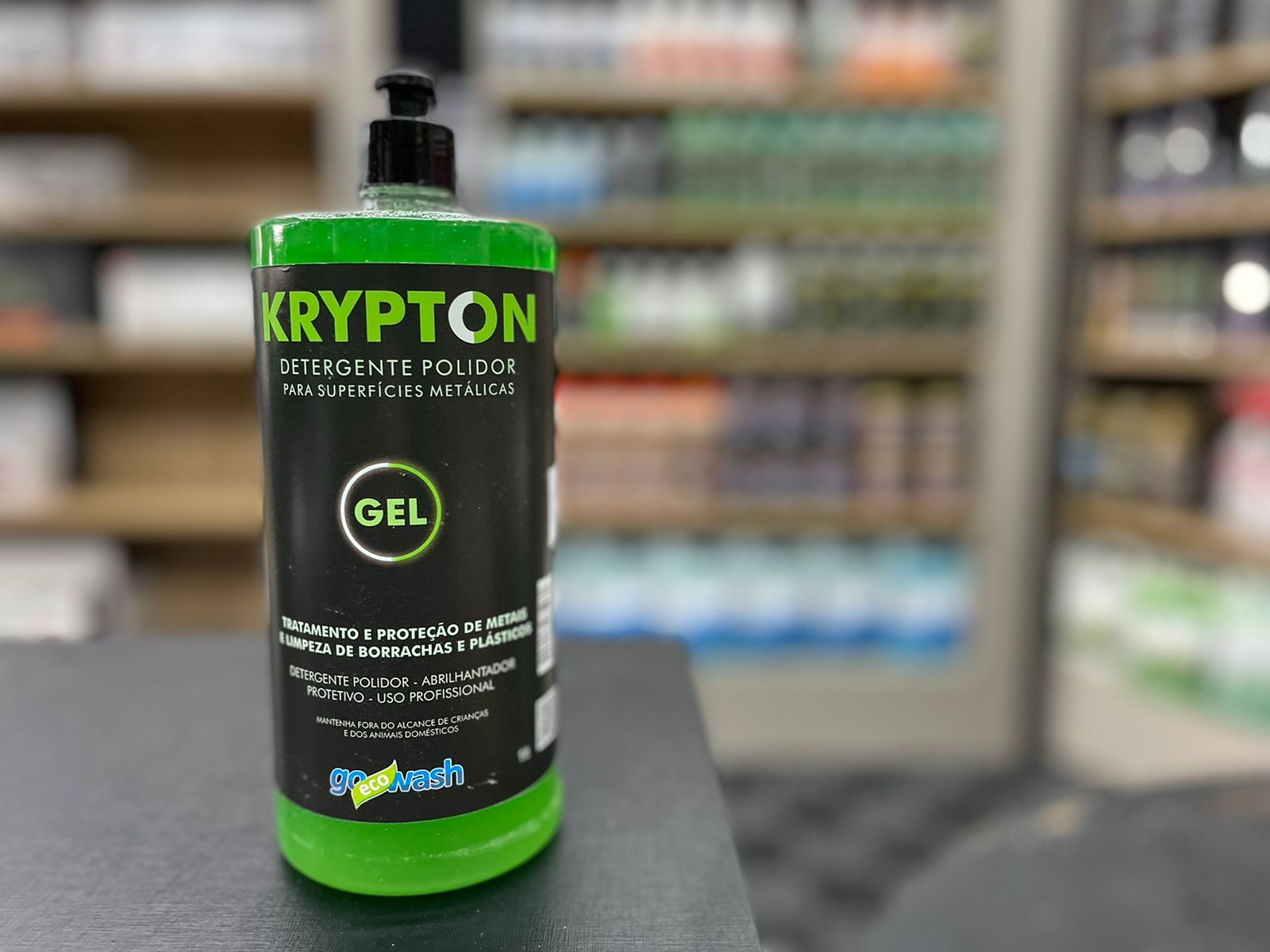 Krypton gel detergente polidor para metais, borrachas e plásticos 1L
