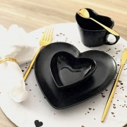 Jogo c/ 4 pratos formato coração de sobremesa cerâmica preto fosco - Cód. OC415J