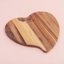 Tábua de madeira teca formato coração 30cm x 27,5cm Tramontina Exclusiva para Objetos de Coração - Cód. 13484052