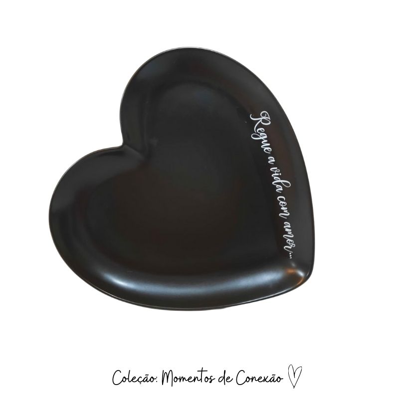 Prato de sobremesa formato de coração preto Regue a Vida - Cód. OC41502
