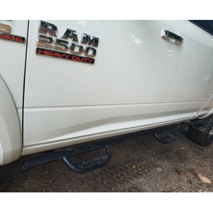 Par de Estribos Triplos Dodge RAM 2012 - 2024
