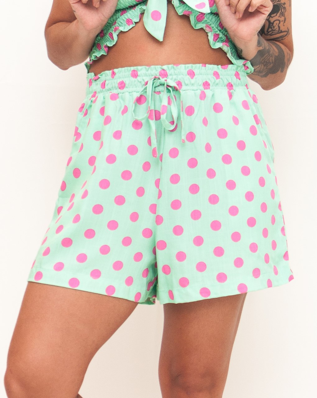 Short Pijama Comprido Verde com Bolas Rosas