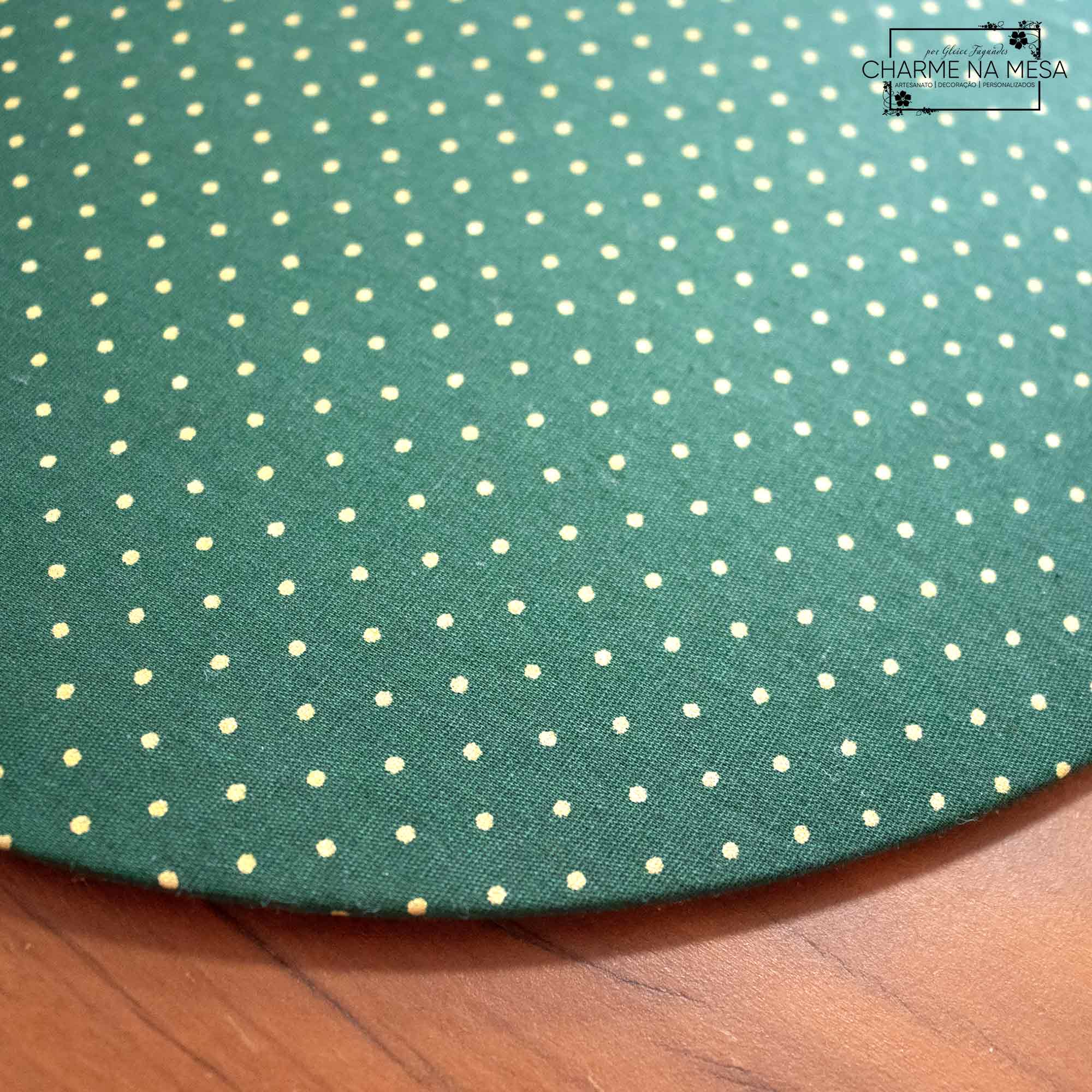 Capa p/ Jogo Americano Verde com Poá Dourado, tecido Tricoline - Foto 1