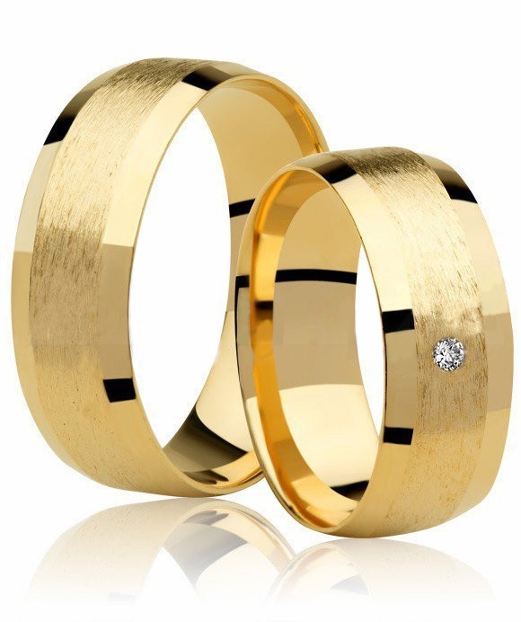 Aliança Casamento Cosmos de Ouro 18K  e Diamante (6.8mm)