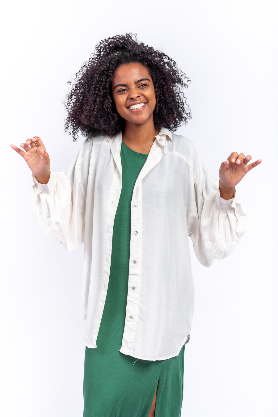 camisa oversized em algodão com manga bufante - Camisa BADU