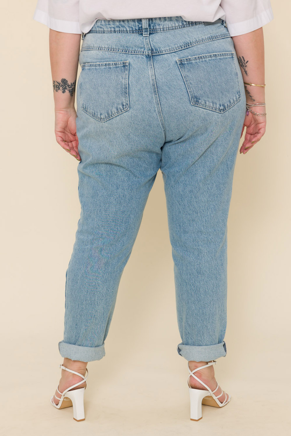 Calça Jeans Mom Cropped Basic 11648 - Jeans Médio