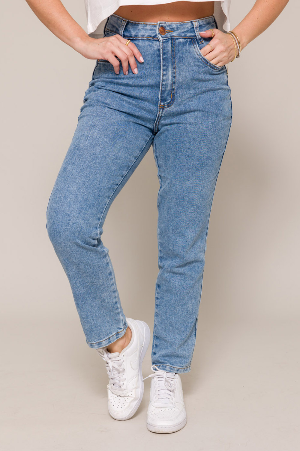 Calça Jeans Mom Cropped Basic  - Jeans Médio