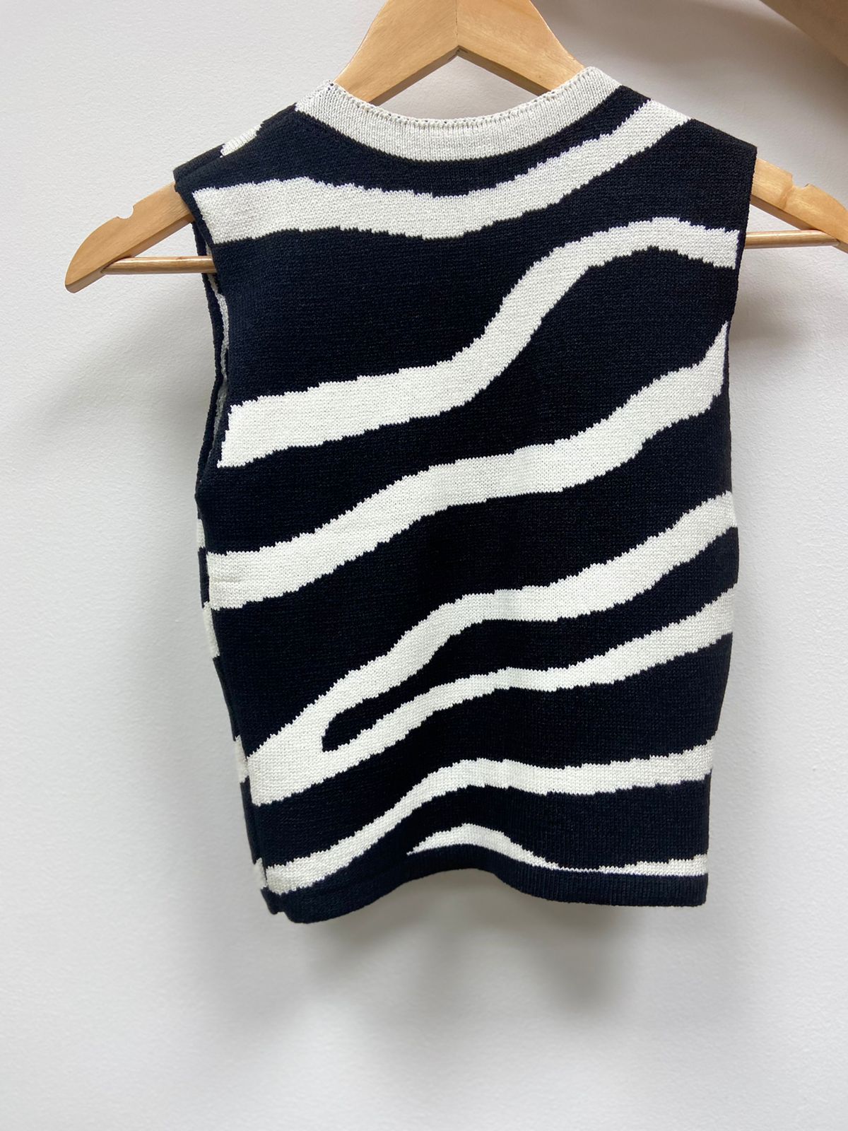 Cropped tricot estampado em zebra