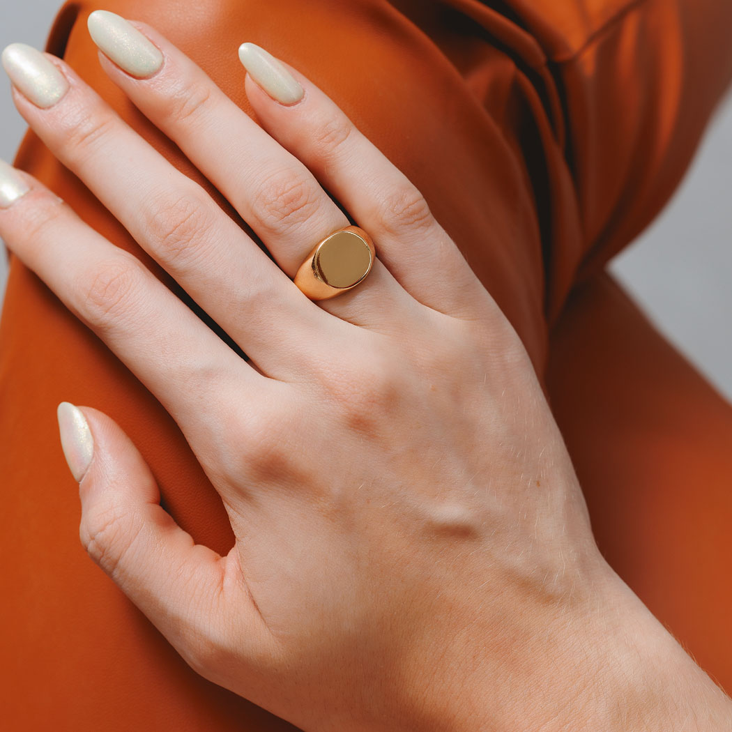 anel minimalista oval dourado