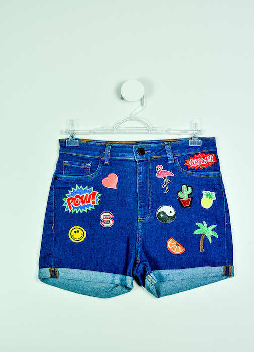 Shorts Jeans com Elastano e Patches Youcom Feminino -  Tamanho 40