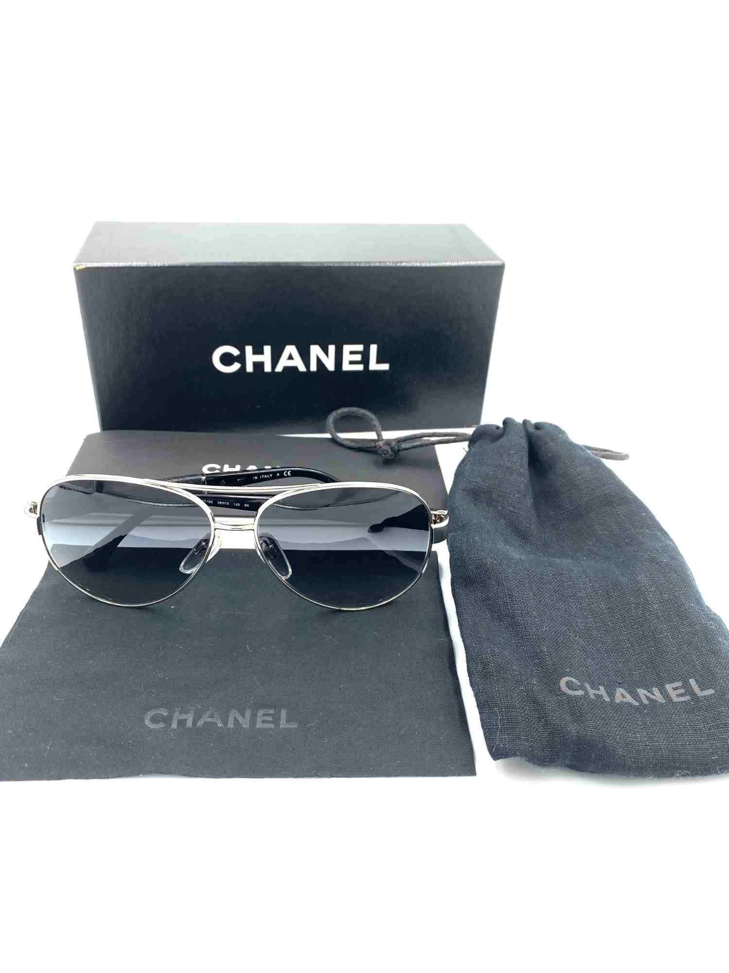 Óculos Chanel Aviador Prata