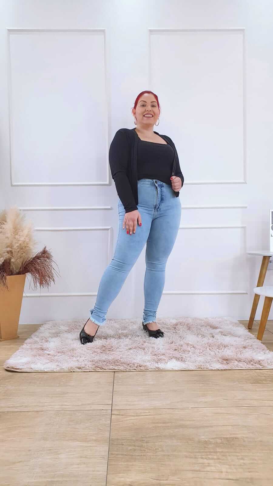 Calça jeans super lipo com cinta modeladora e empina bumbum