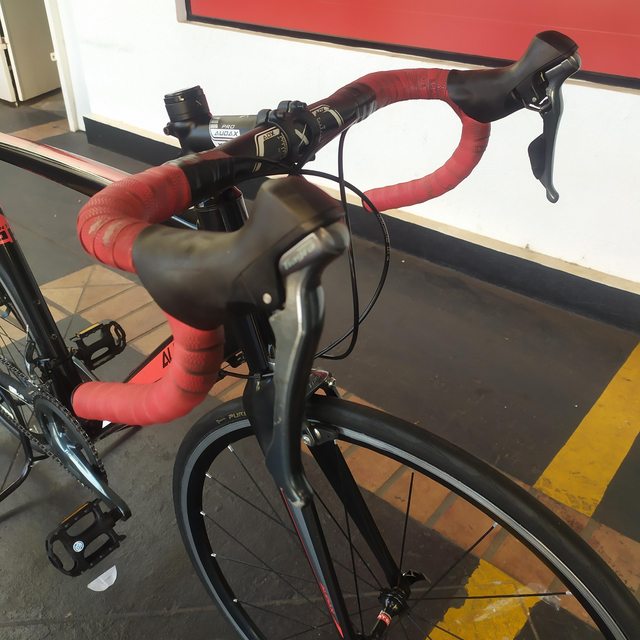 Bicicleta Audax Ventus Speed Preta e Vermelha