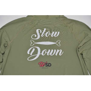 Camiseta Slow Down modelo Samurai by Fishing Co Verde Militar