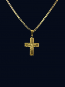 Pingente crucifixo - detalhes diamantado com Jesus Cristo banhado a ouro 18k