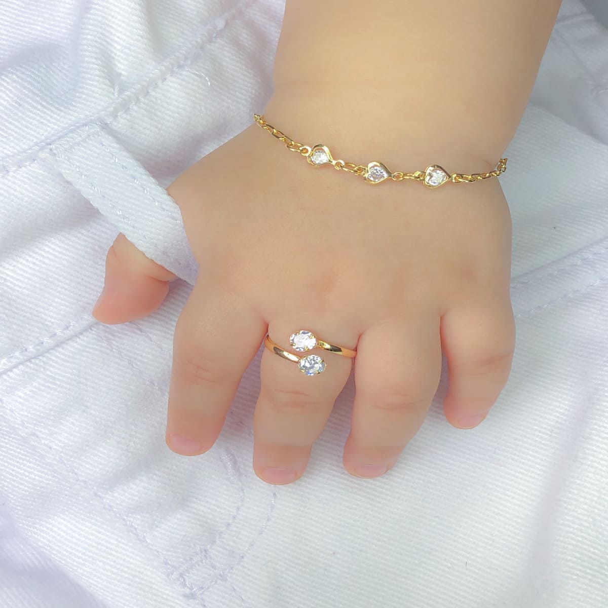 Pulseira Infantil de Corações e Zircônias Cristal para Bebê Banhado a Ouro 18k - PL49