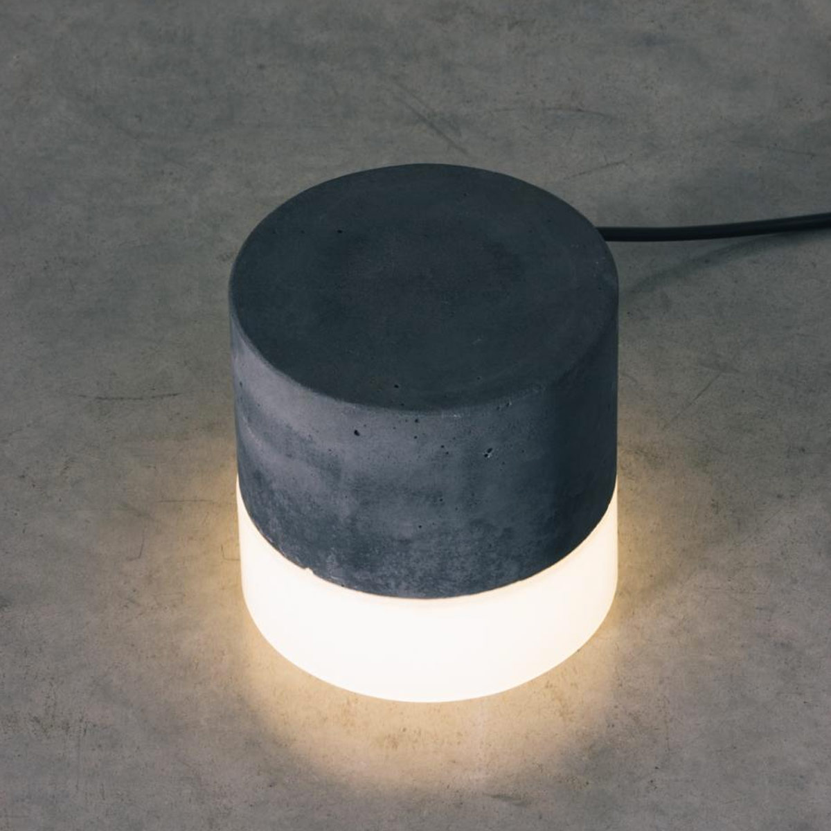Luminária Peso - Black - Fubbá - Objetos Inteligentes