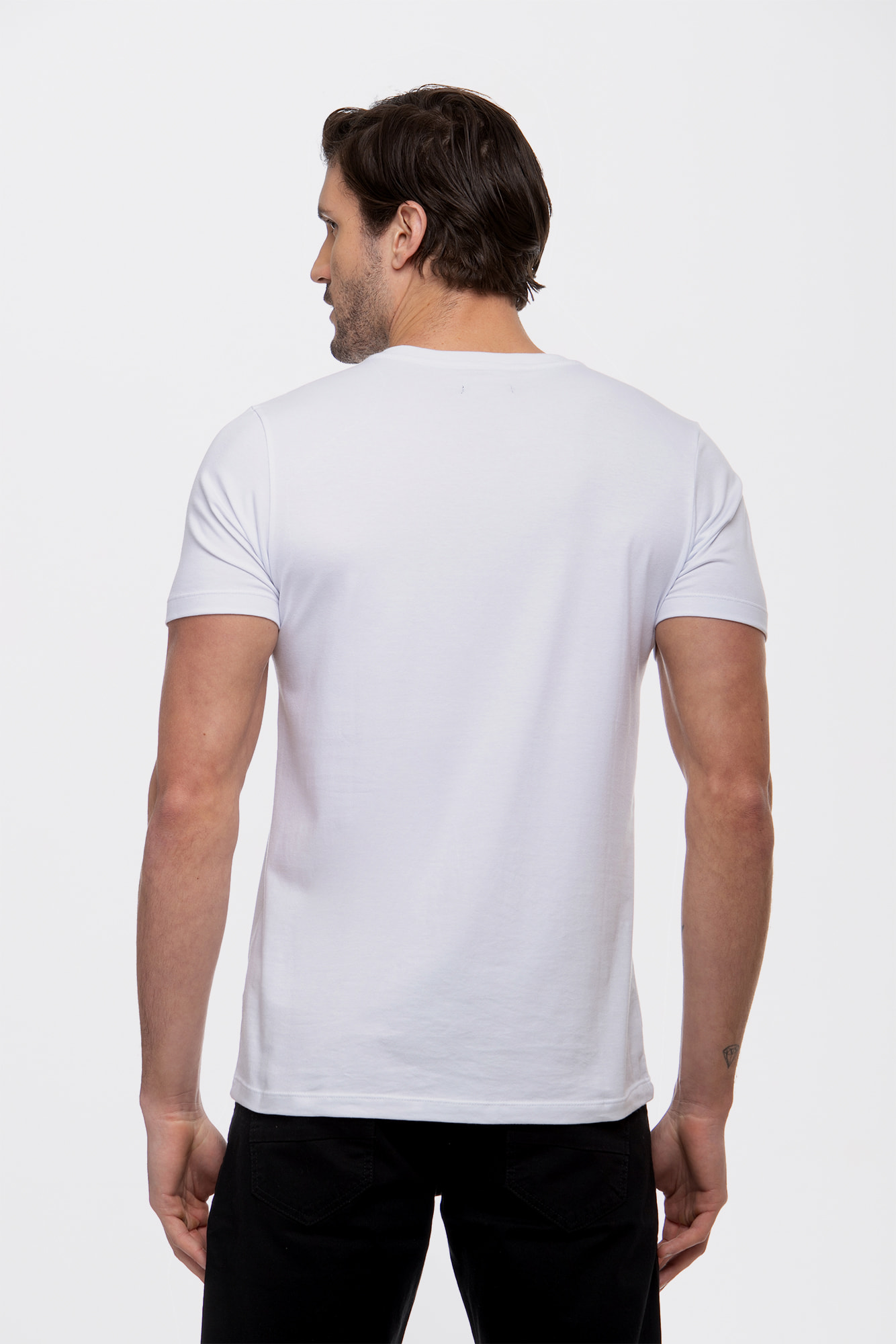 Camiseta Essential Branca