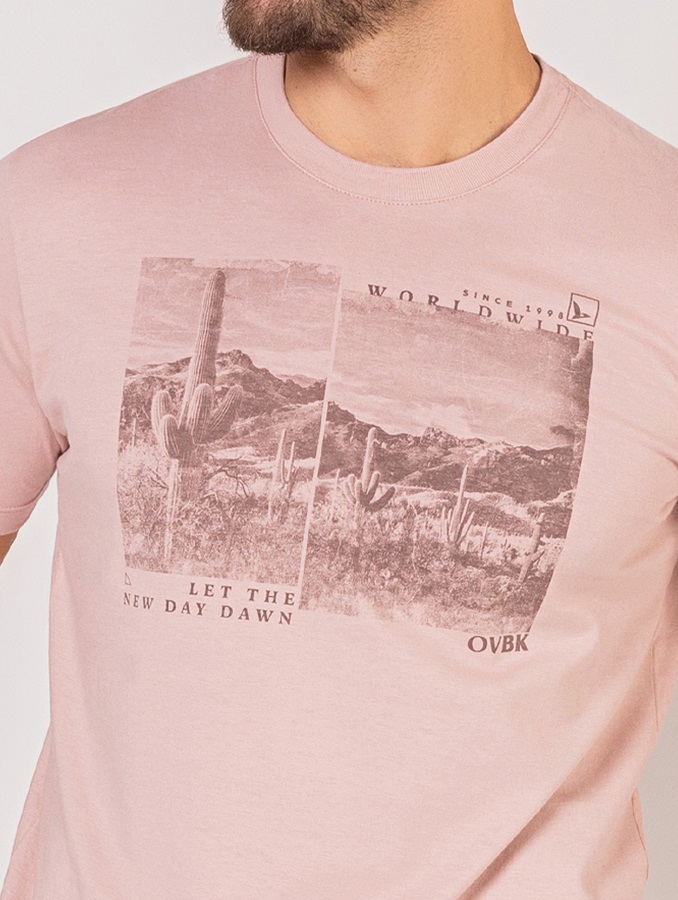 Camiseta Masculina em Algodão Orgânico Paisagem Cactos  - OVBK