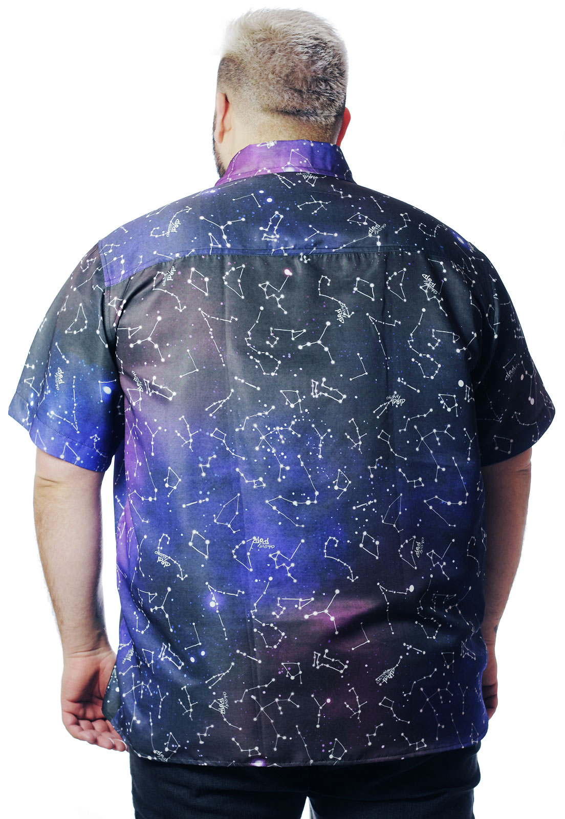 Camisa Plus Size Estampada Universe (P Ao Plus Size)