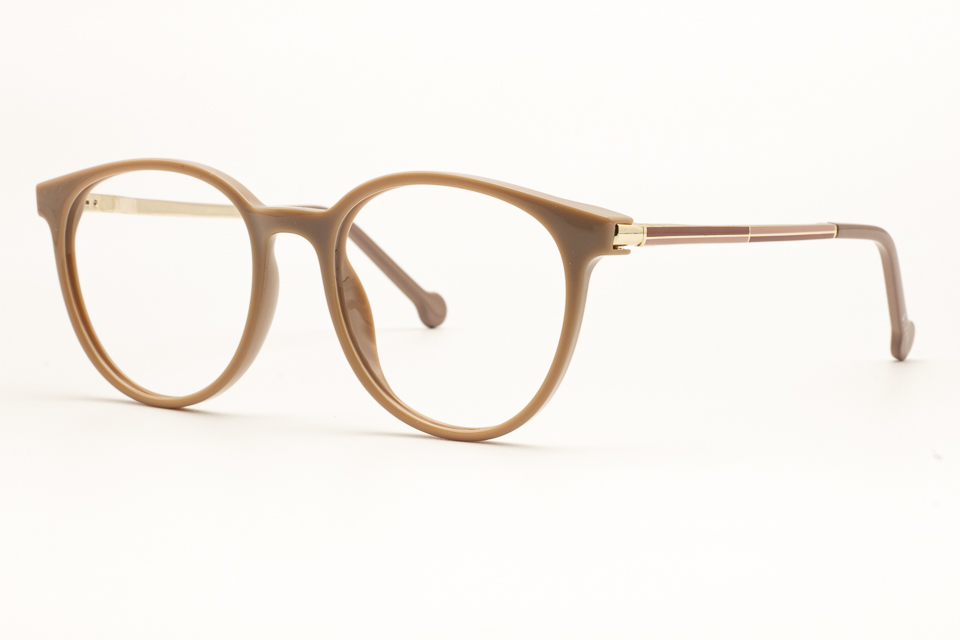 Armação para óculos da exclusiva Grife Cazé coleção 2023