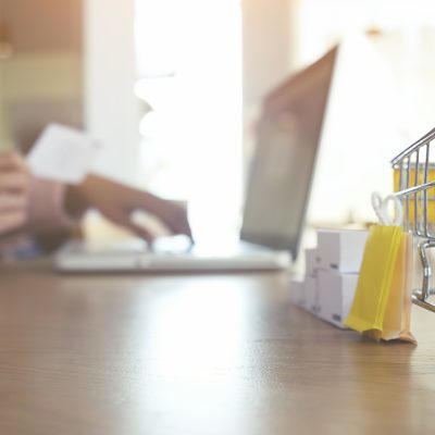 E-commerce deve crescer 18% neste fim de ano, aponta ABComm
